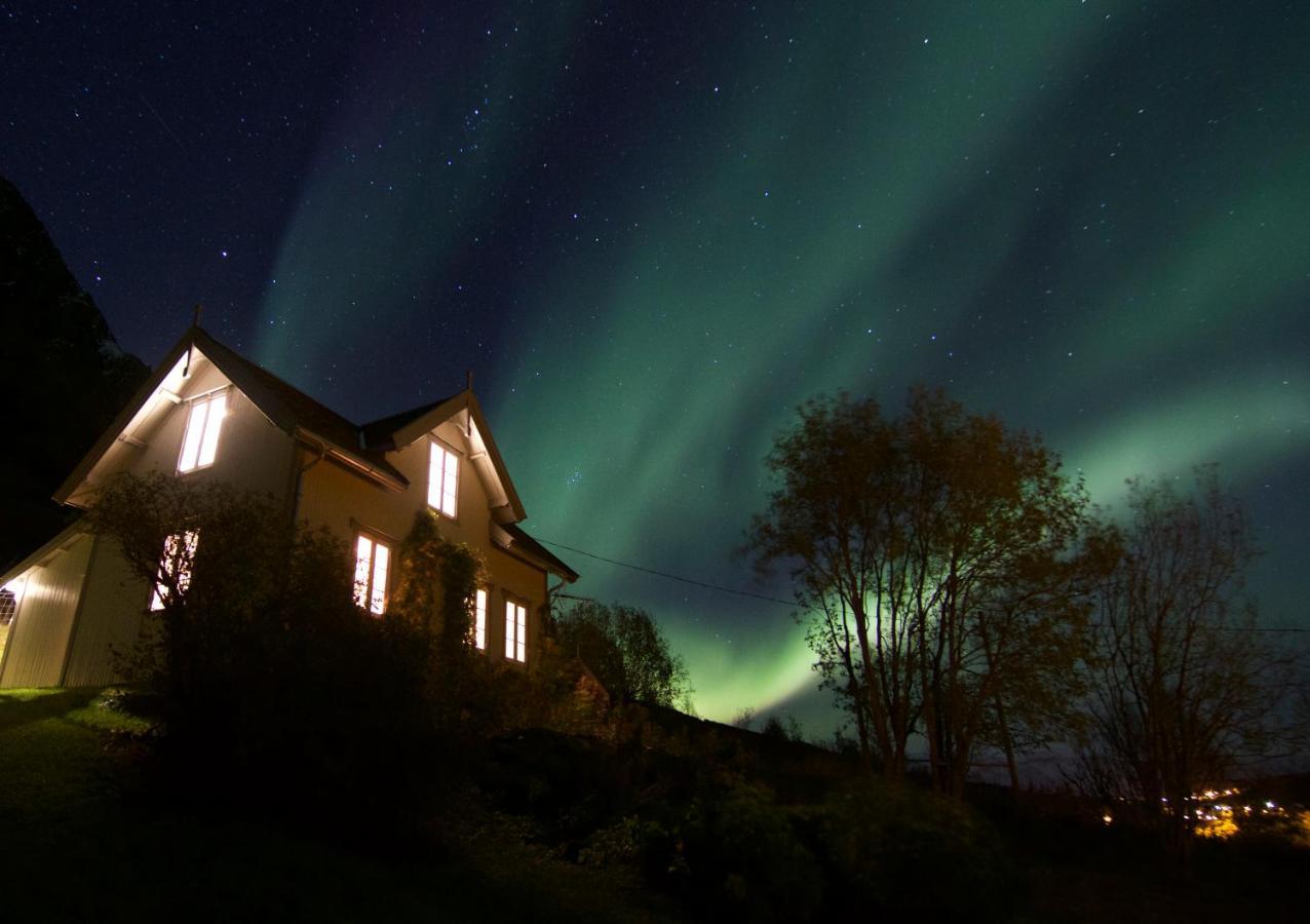 Kjosen Lodge, Lyngen. Lyngseidet Exterior foto