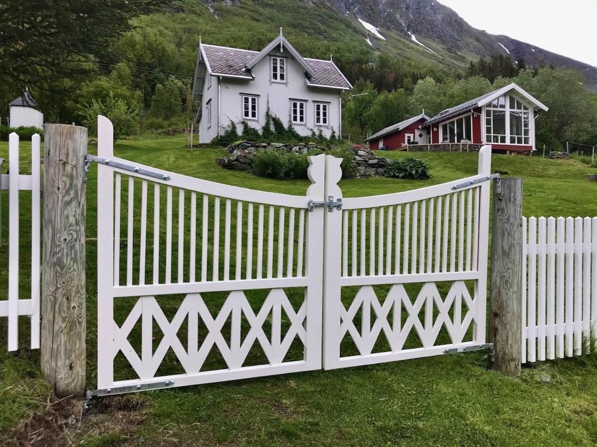 Kjosen Lodge, Lyngen. Lyngseidet Exterior foto